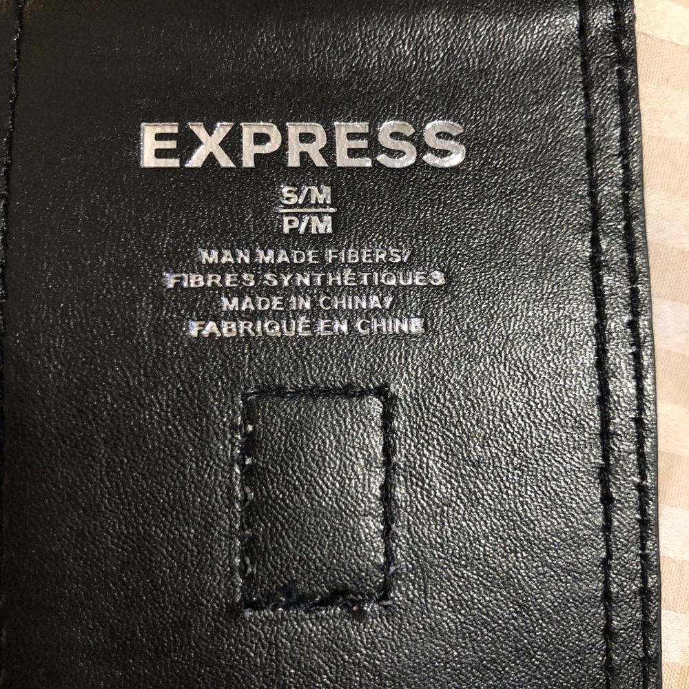 2 Express Belts - Picture 7 of 8